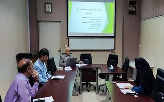 گزارش کرسی ترویجی با عنوان وفور منابع طبیعی، جمعیت و رشد اقتصادی