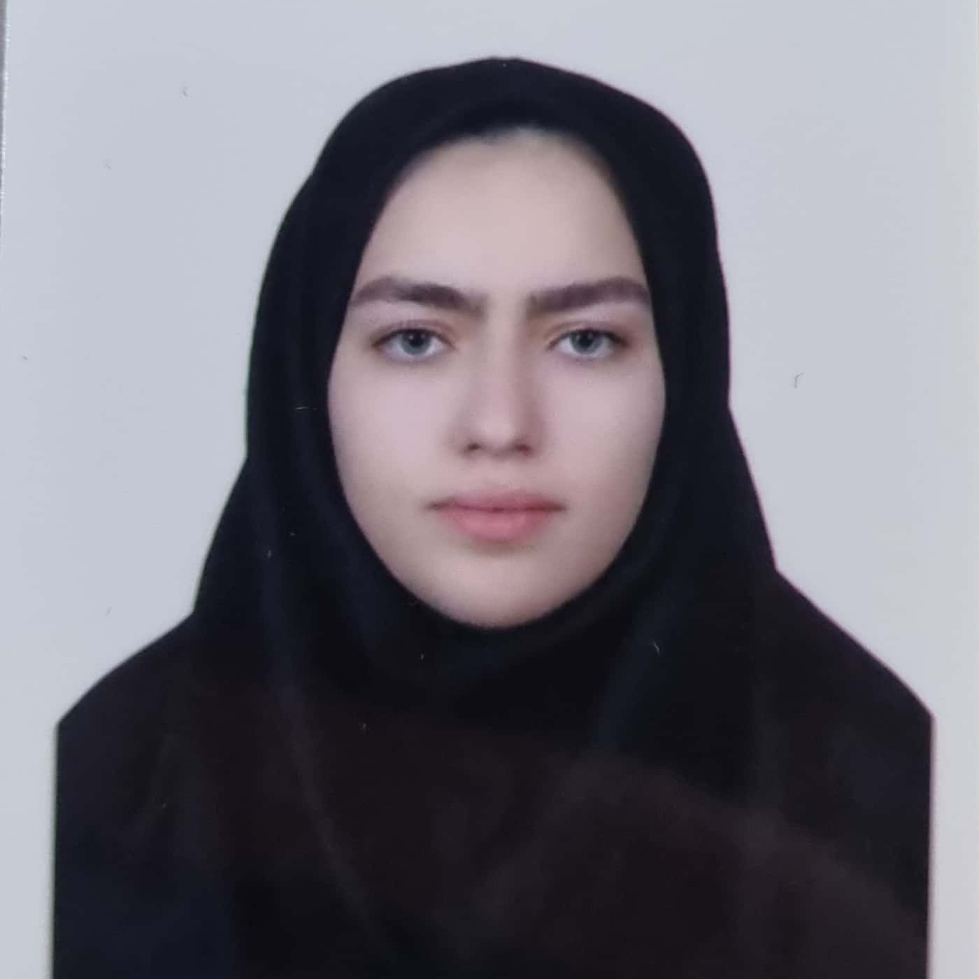 فاطمه به نظر